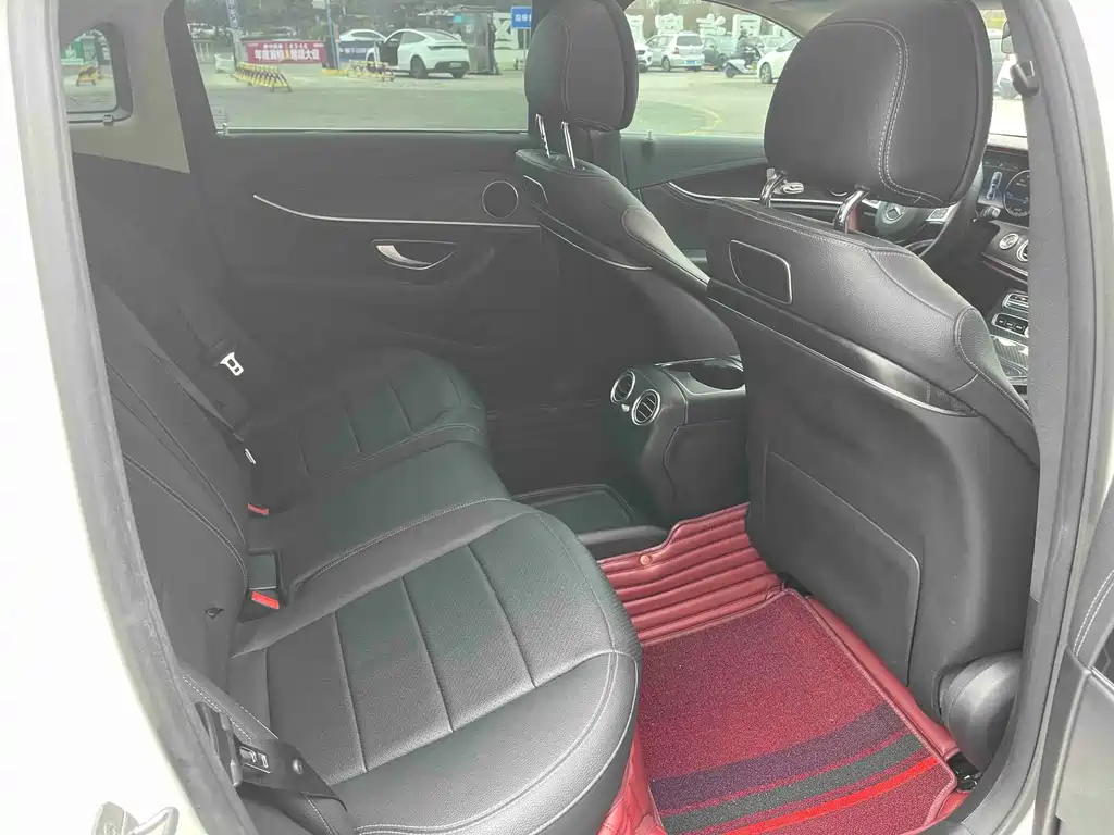 Mercedes-Benz E-Class 2017 — фото 13