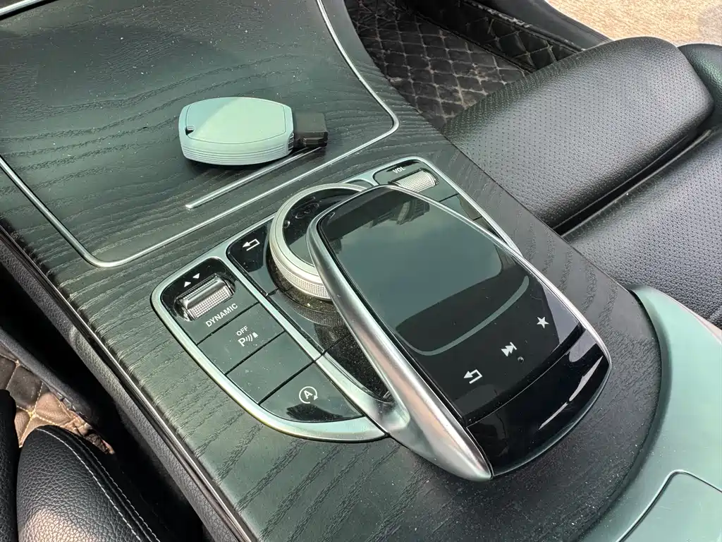 Mercedes-Benz C-Class 2018 — фото 18
