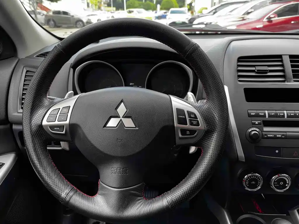 Mitsubishi Jinxuan ASX 2015 — фото 6