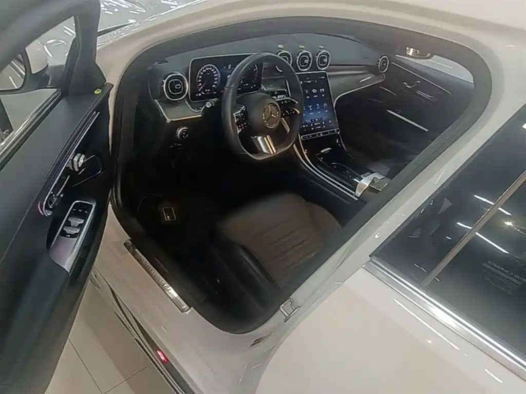 Mercedes-Benz C-Class 2022 — фото 12