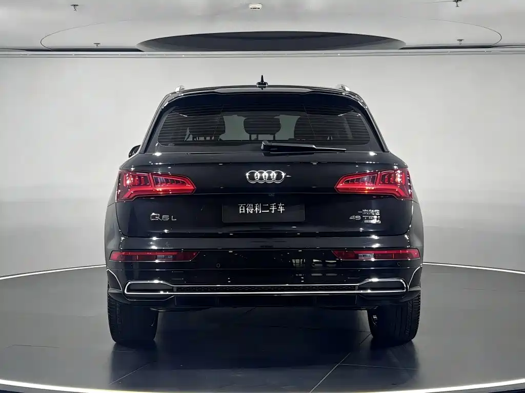 Audi Q5L 2020 — фото 10