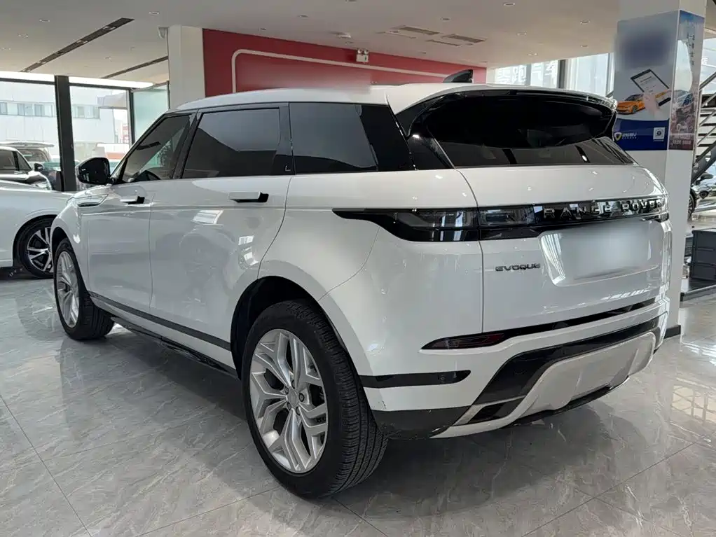 Land Rover Evoque 2022 — фото 7