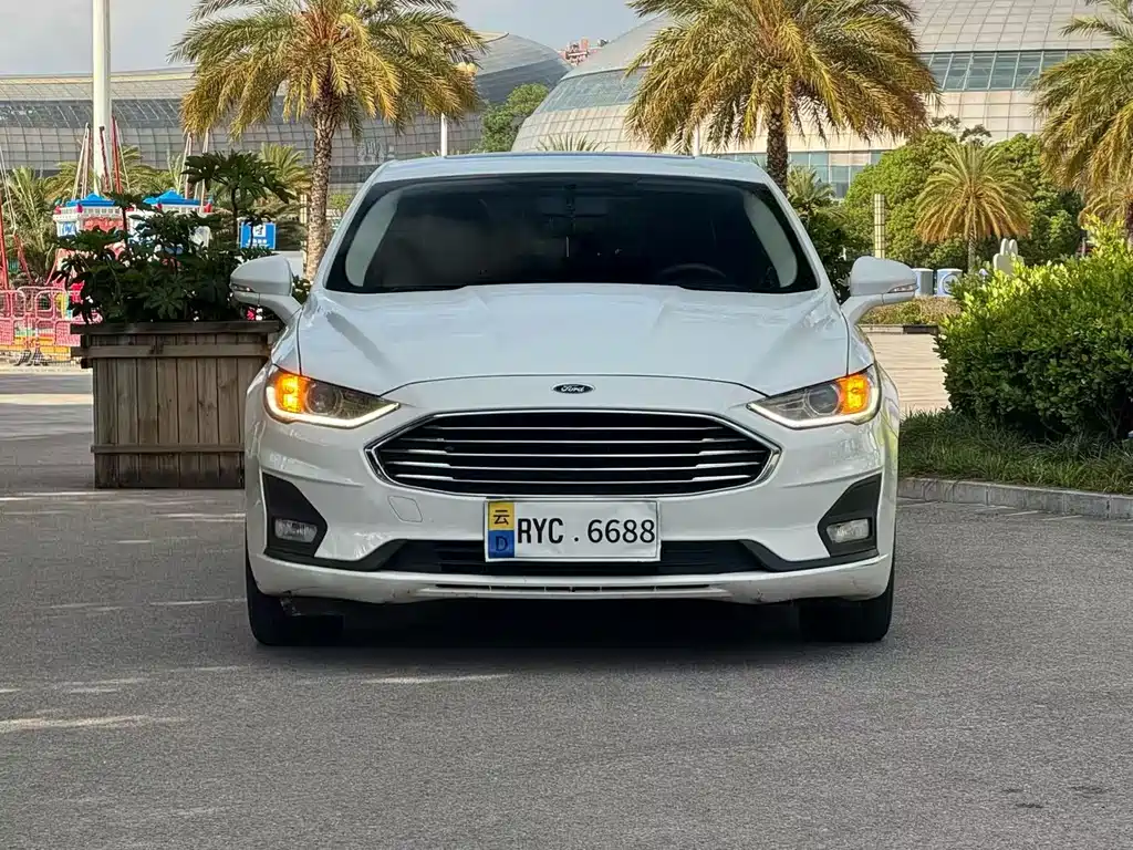 Ford Mondeo 2020 — фото 2