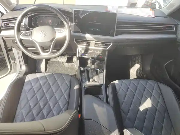 Volkswagen Sagitar 2023
