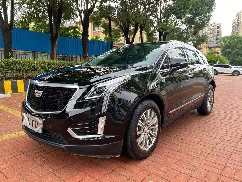 Cadillac XT5 2017 — фото 1