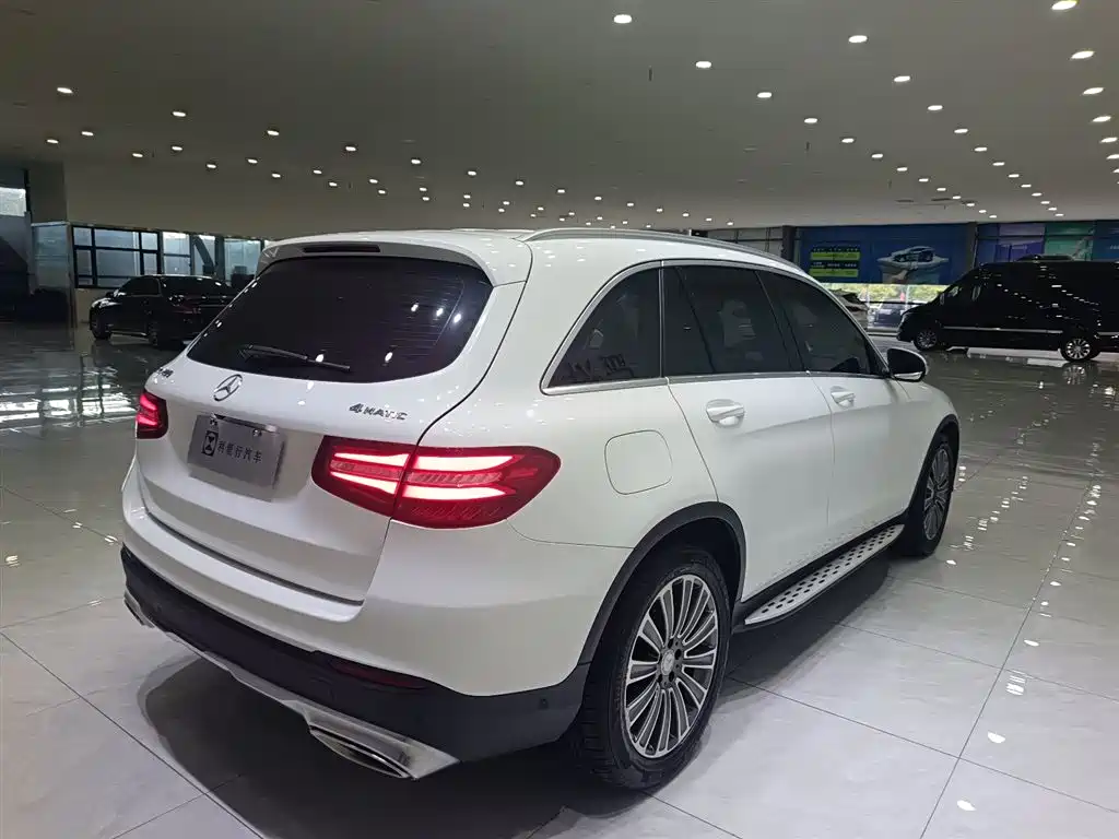 Mercedes-Benz GLC 2016 — фото 16