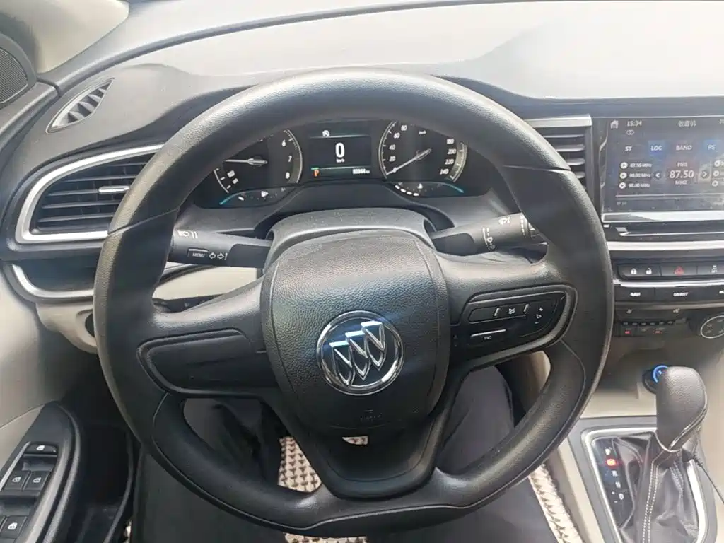 Buick Excelle 2016 — фото 11