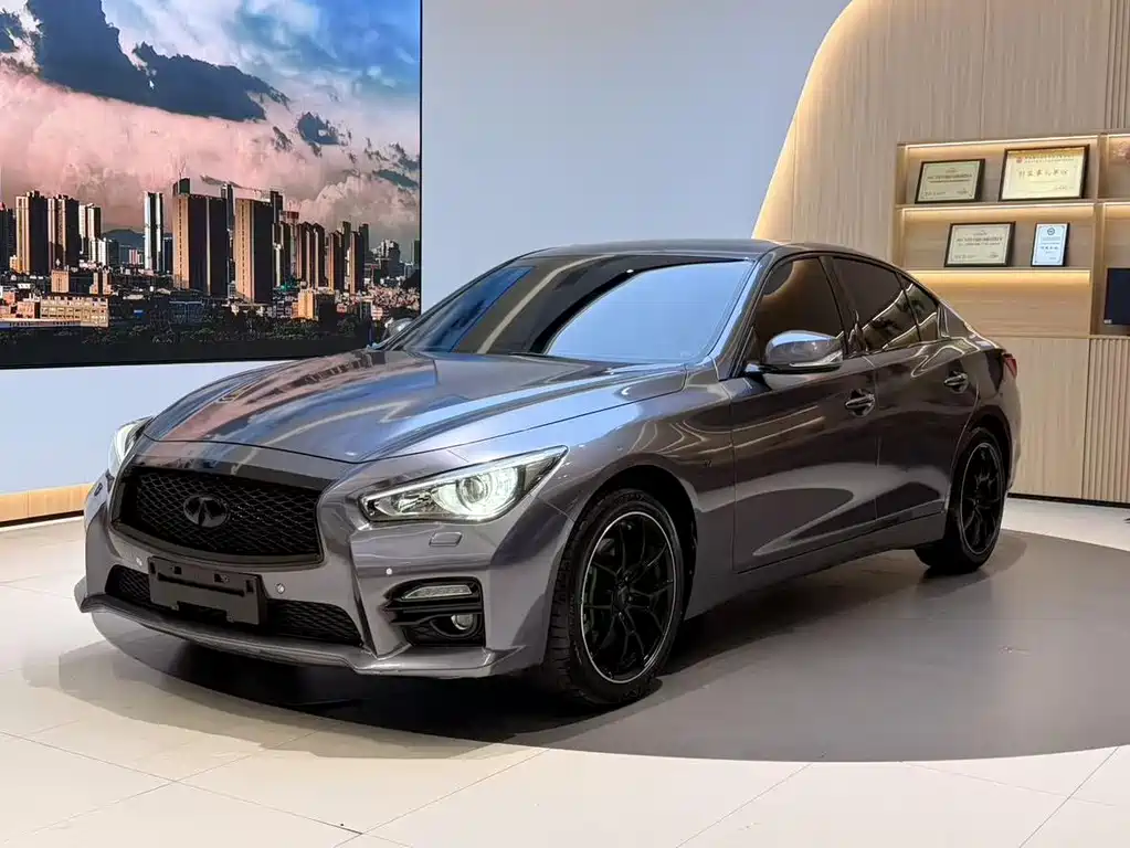 Infiniti Q50 2014