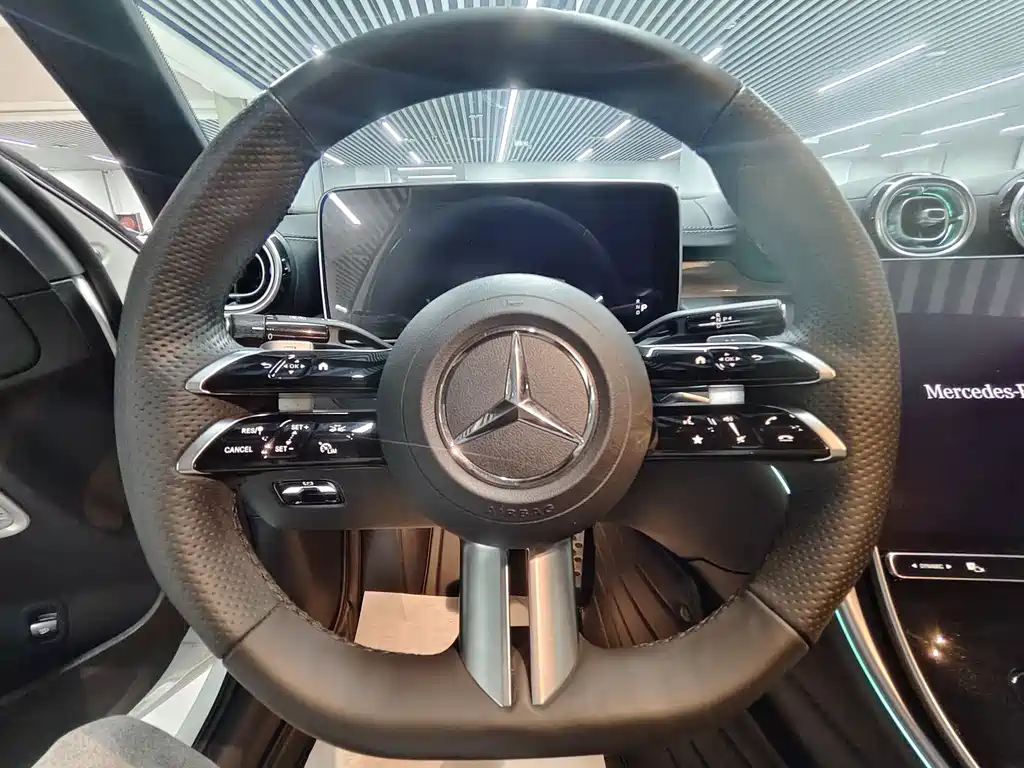 Mercedes-Benz C-Class 2023 — фото 8