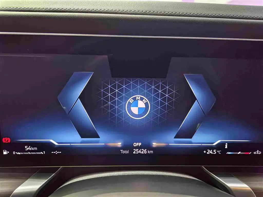 BMW 7 Series 2023 — фото 18