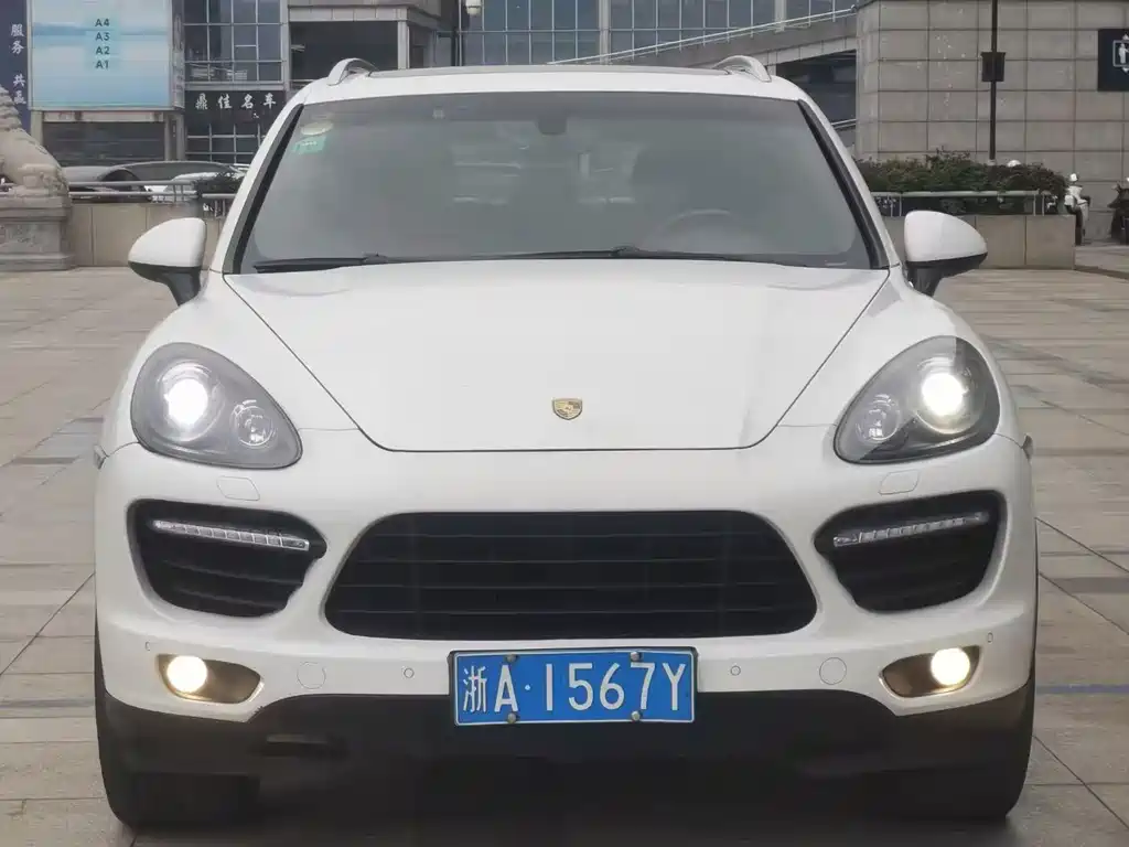 Porsche Cayenne 2014 — фото 2