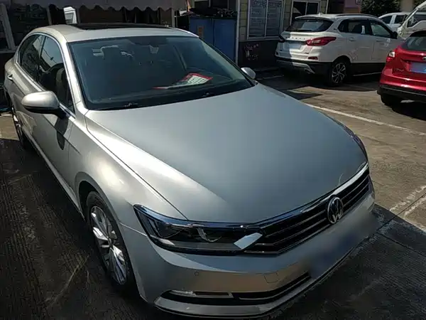 Volkswagen Magotan 2016