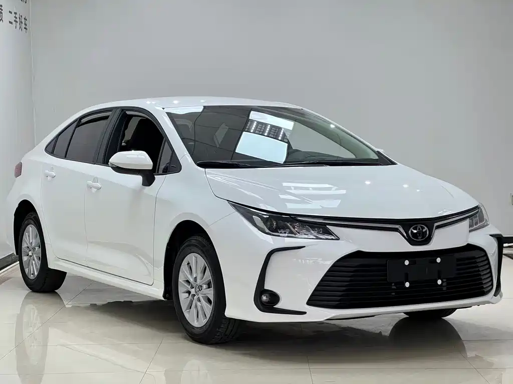Toyota Corolla 2022 — фото 3