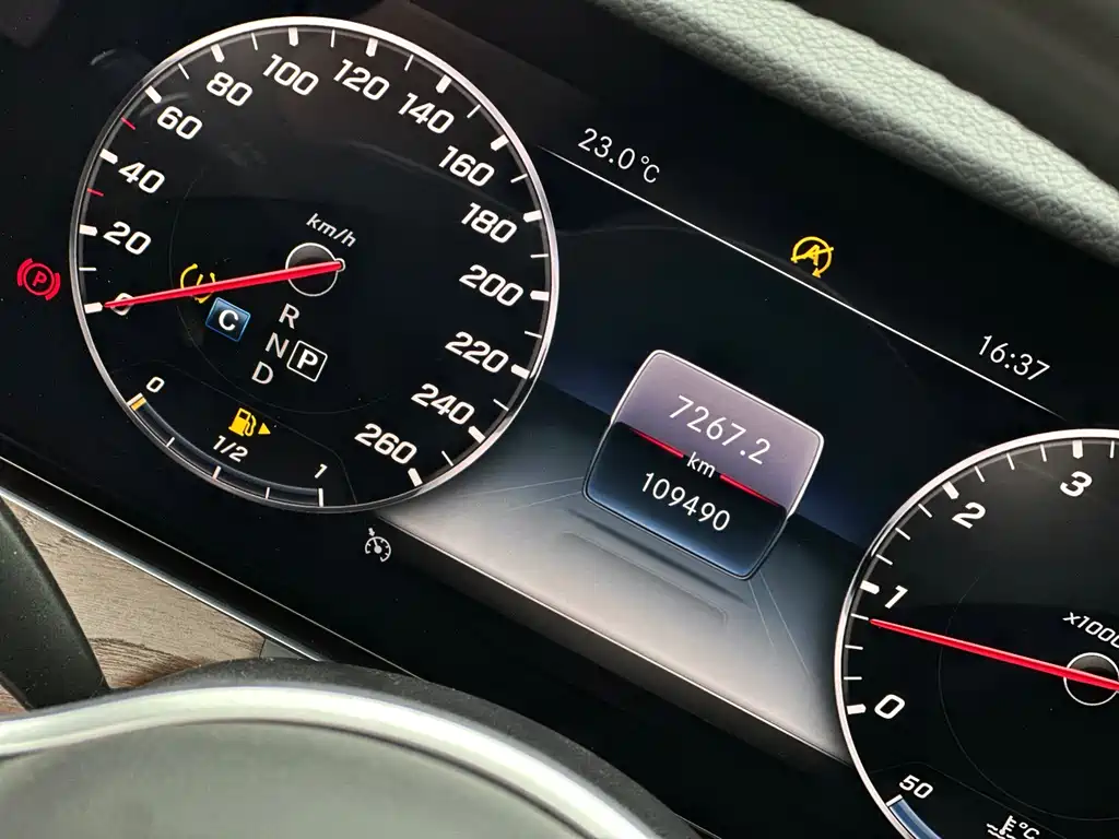 Mercedes-Benz E-Class 2020 — фото 16