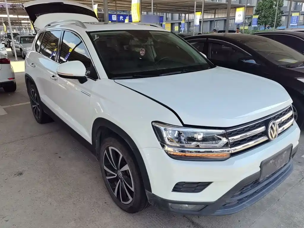 Volkswagen Tharu 2020