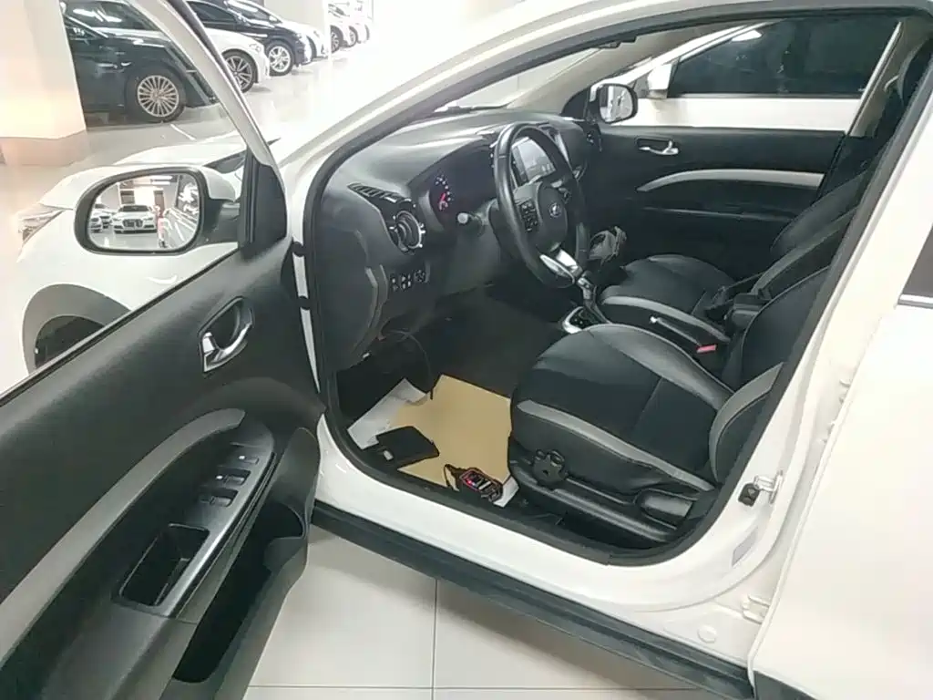 Kia KX1 2019 — фото 16