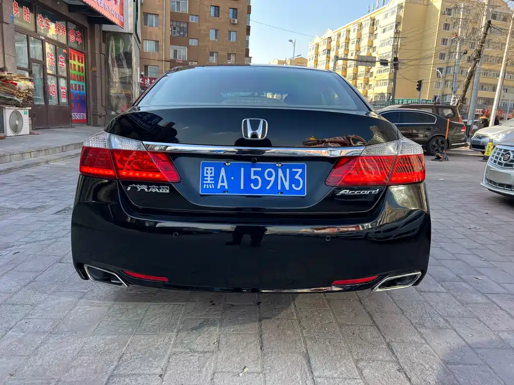 Honda Accord 2015 — фото 6