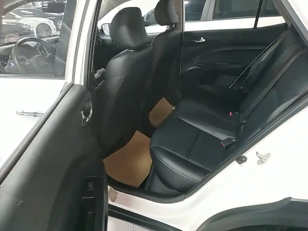 Kia KX1 2019 — фото 17