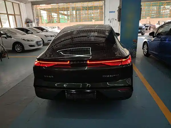 Geely Galaxy Starshine 8 2025