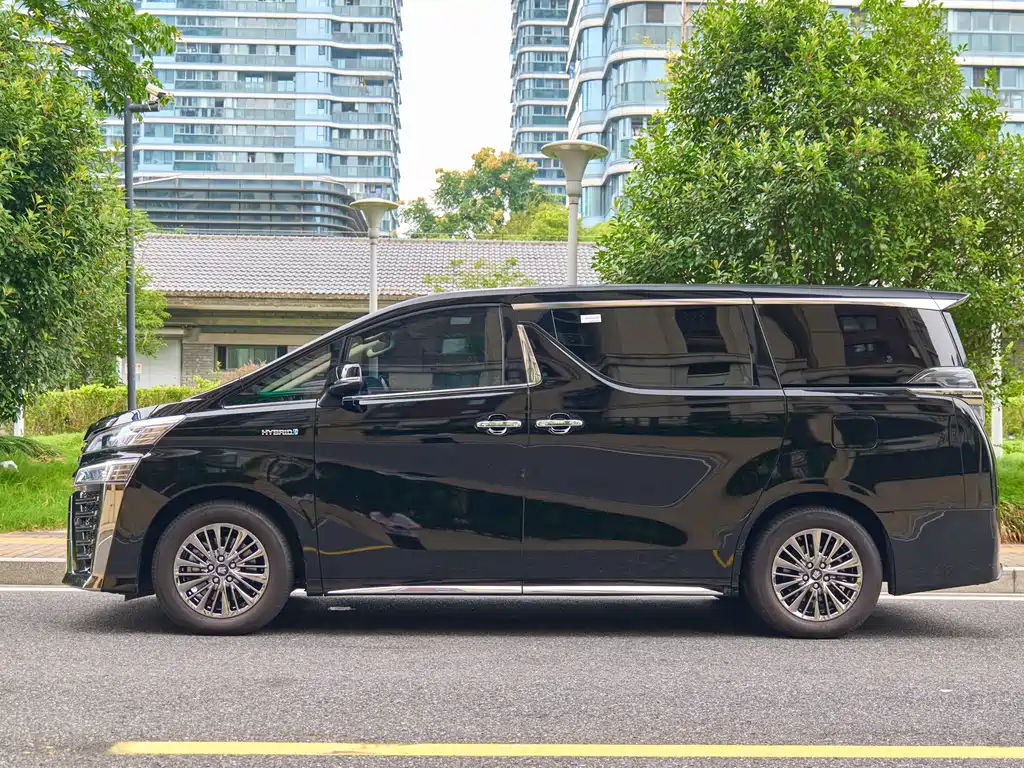 Toyota Vellfire 2021 — фото 6