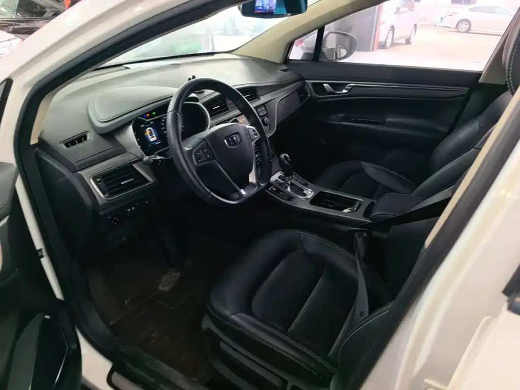 Geely Emgrand GS 2016 — фото 15