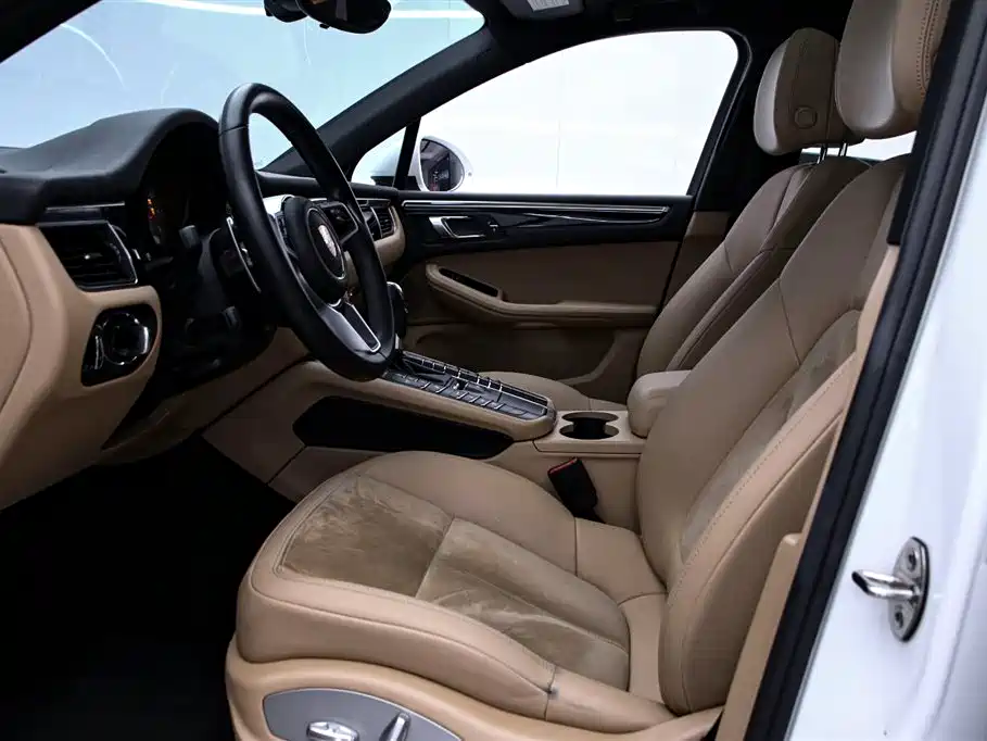 Porsche Macan 2017 — фото 12