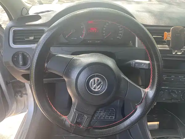 Volkswagen Santana 2013