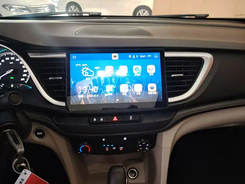 Buick Excelle 2018 — фото 13
