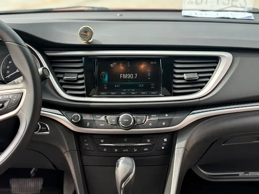Buick Excelle 2015 — фото 11