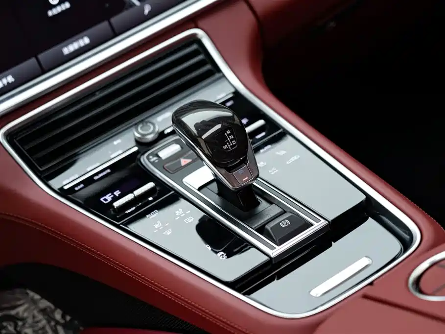 Porsche Panamera 2023 — фото 19