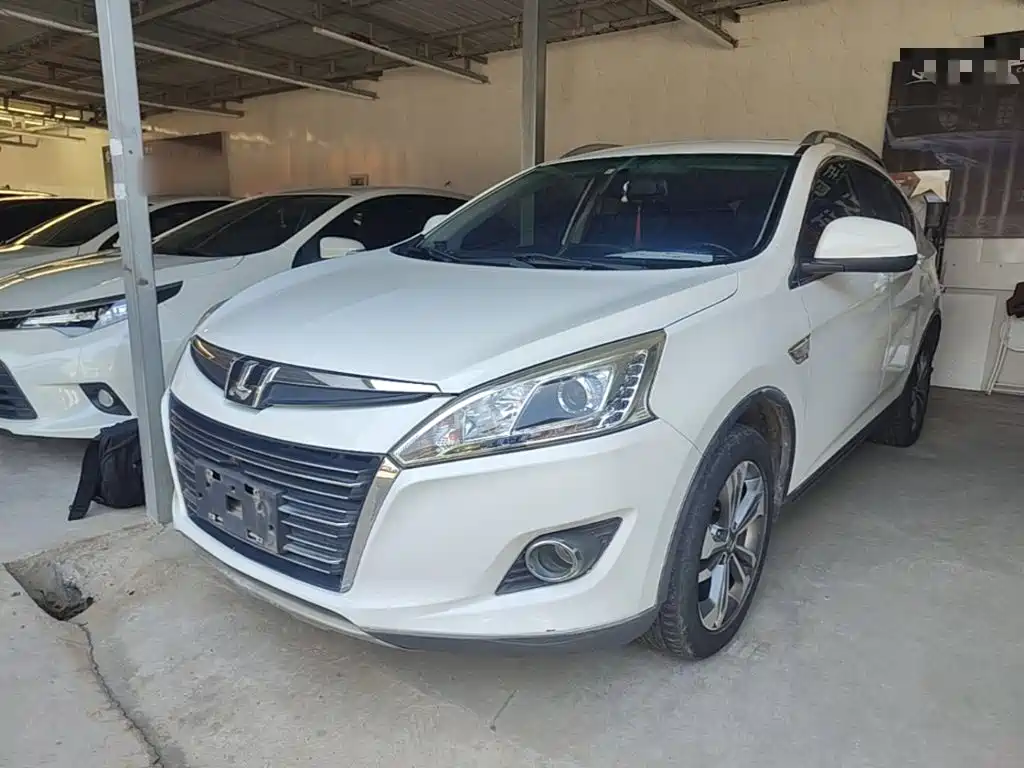 Luxgen U6 2015