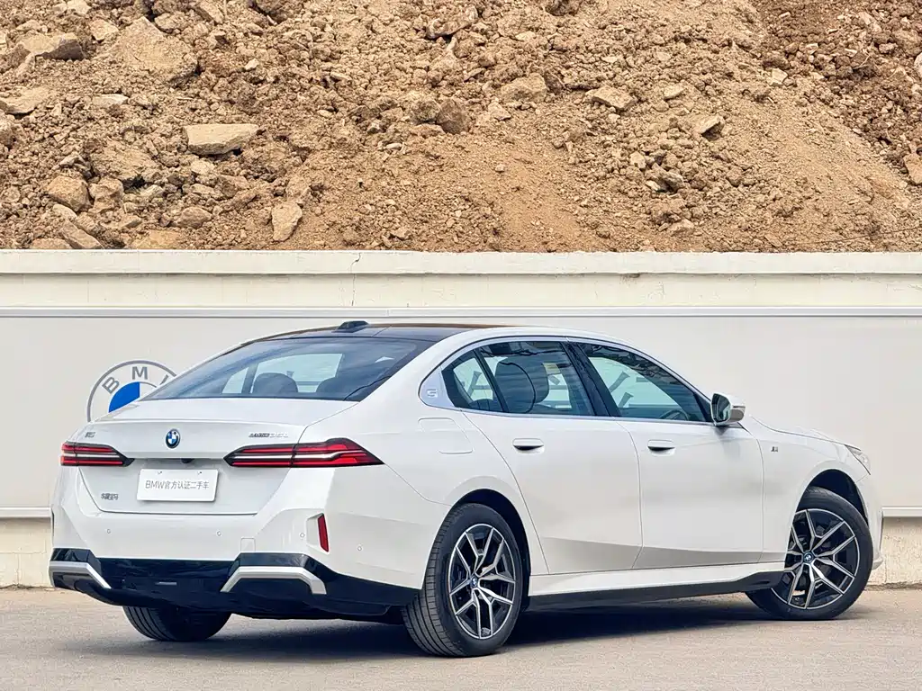 BMW i5 2024 — фото 5