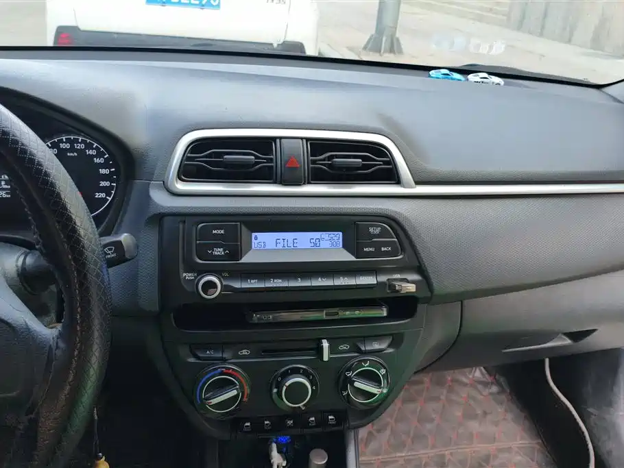 Hyundai Verna 2019 — фото 13