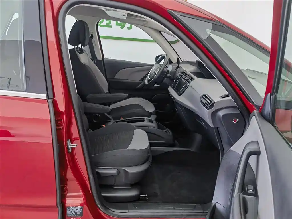 Citroen C4 Picasso 2019 — фото 23