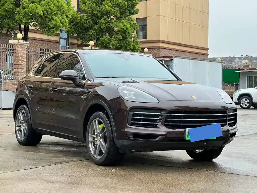 Porsche Cayenne Hybrid 2021 — фото 3