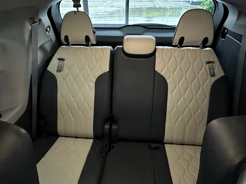 Toyota Sienna 2023 — фото 11