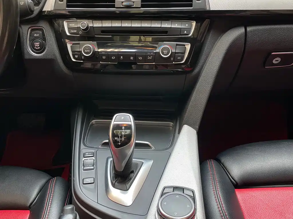 BMW 3 Series 2016 — фото 18