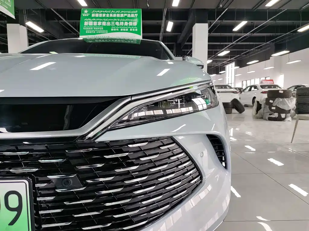 BYD Qin L 2025 — фото 16