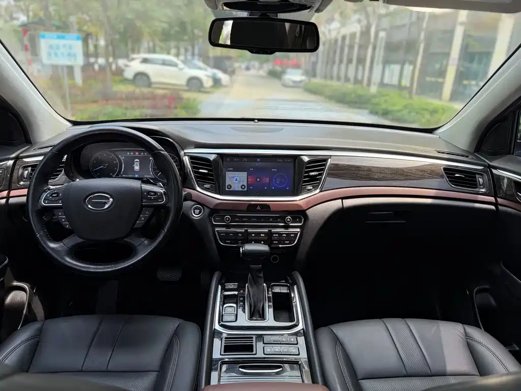 GAC Motor Trumpchi GS8 2017 — фото 14