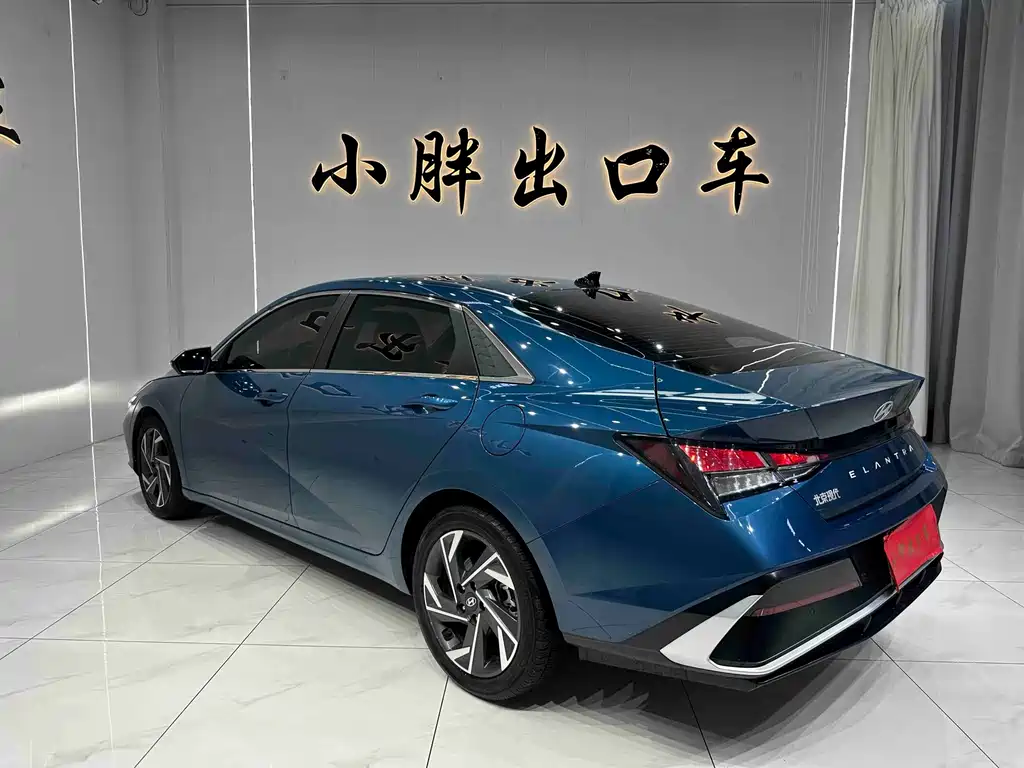 Hyundai Elantra 2023