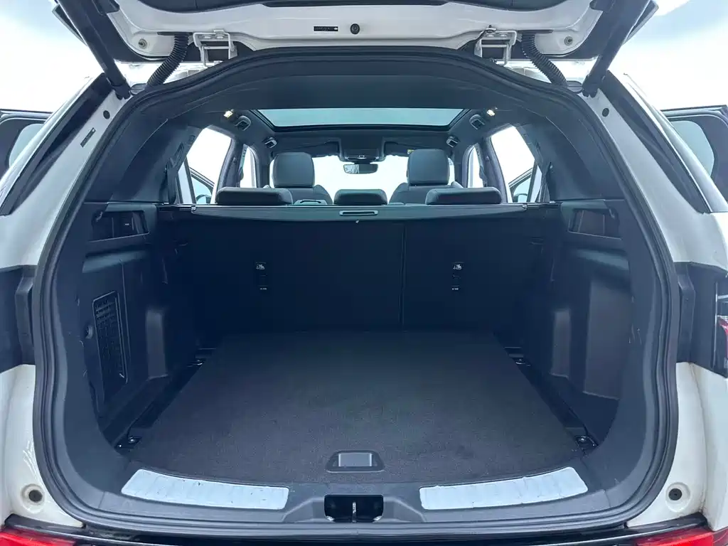 Land Rover Discovery Sport 2023 — фото 22