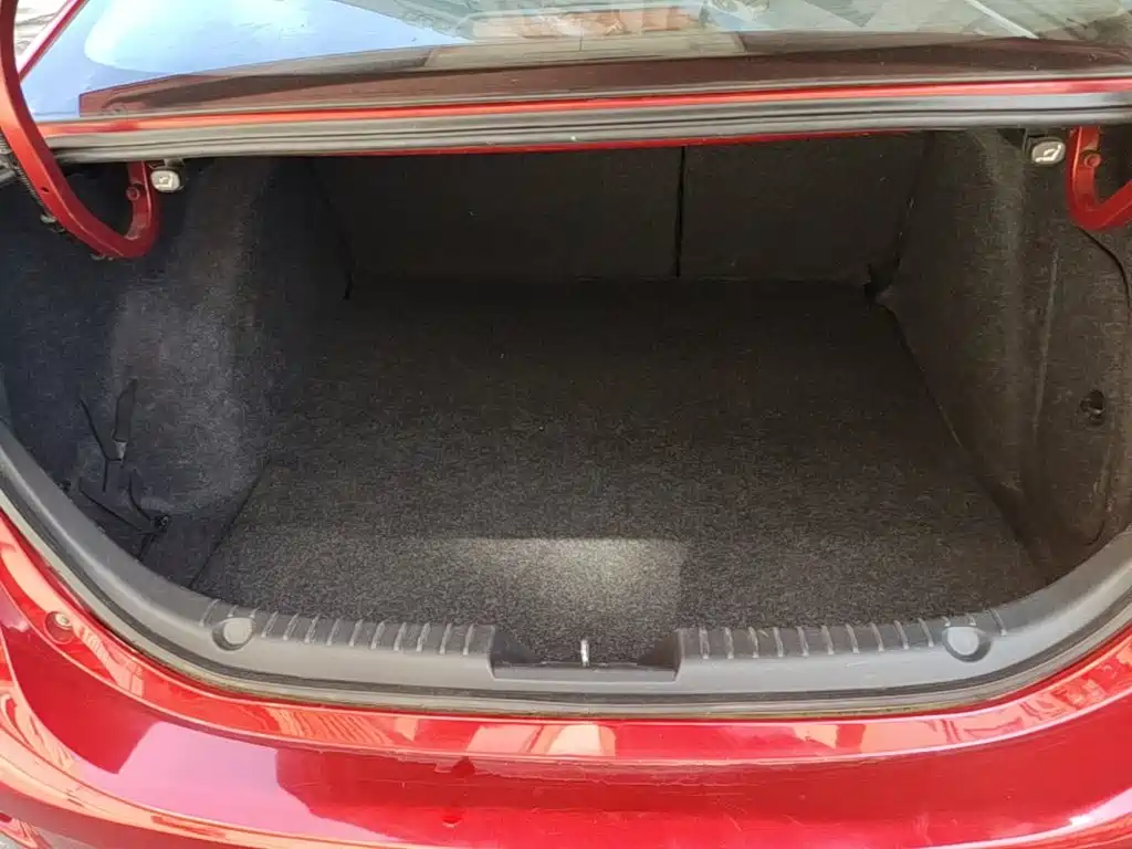 Mazda 3 Axela 2017 — фото 15