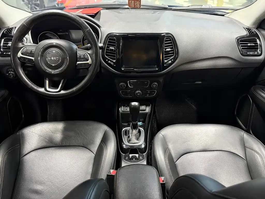 Jeep Compass 2020 — фото 11
