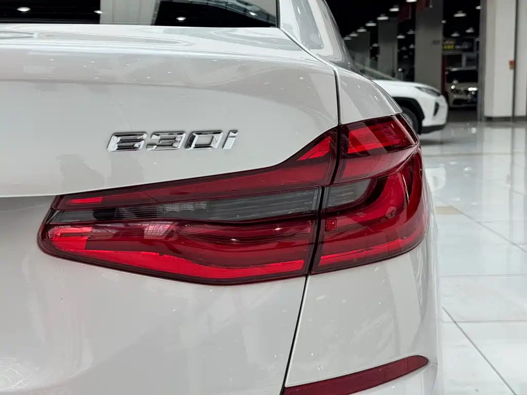 BMW 6 Series GT 2021 — фото 9