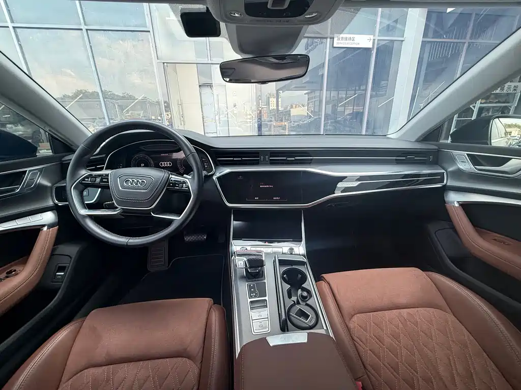 Audi A7L 2025