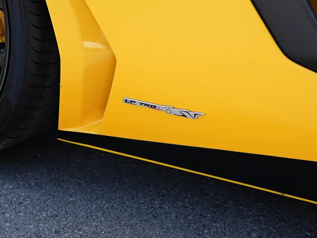 Lamborghini Aventador 2016 — фото 15