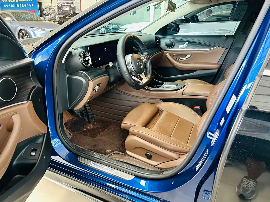 Mercedes-Benz E-Class 2019 — фото 8