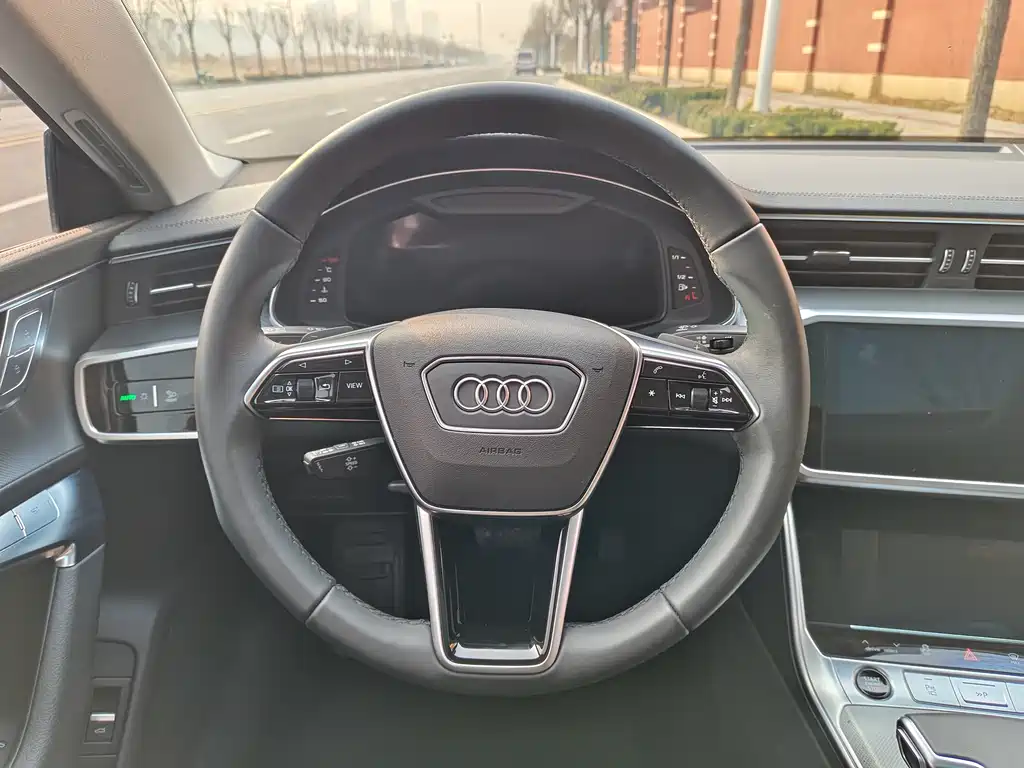 Audi A7 2023 — фото 27