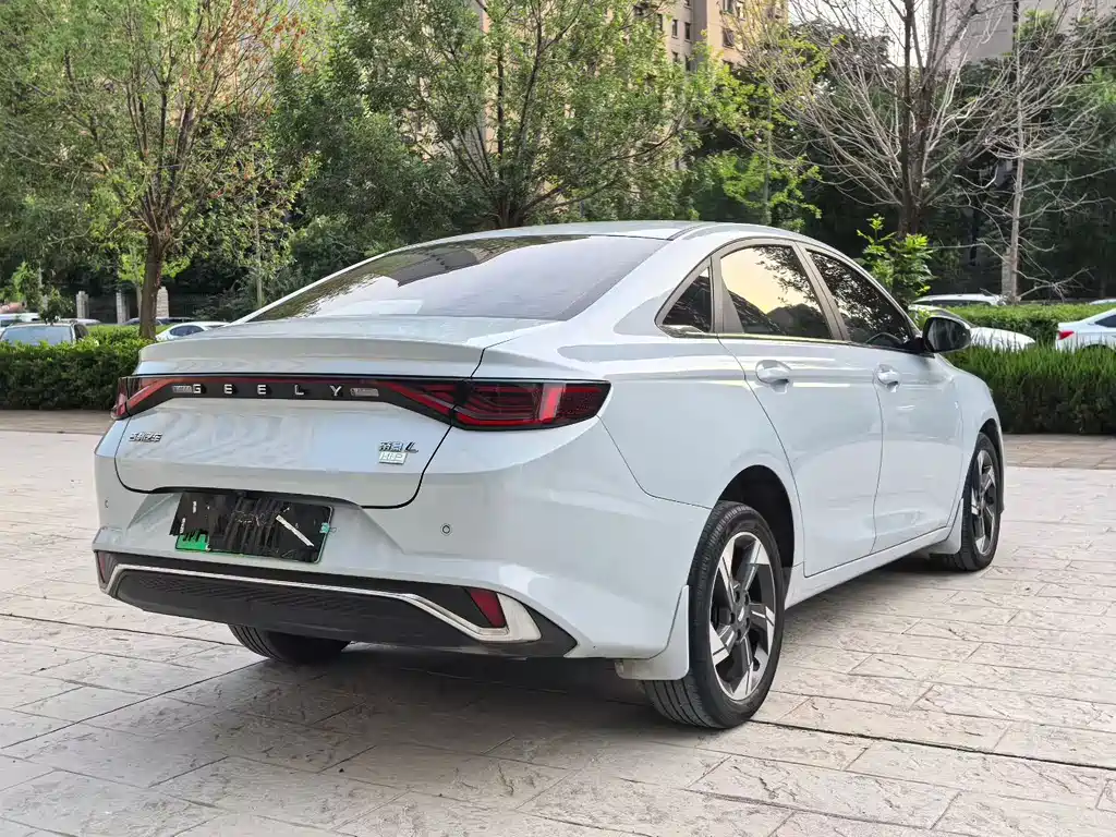 Geely Emgrand L Hip 2022 — фото 9