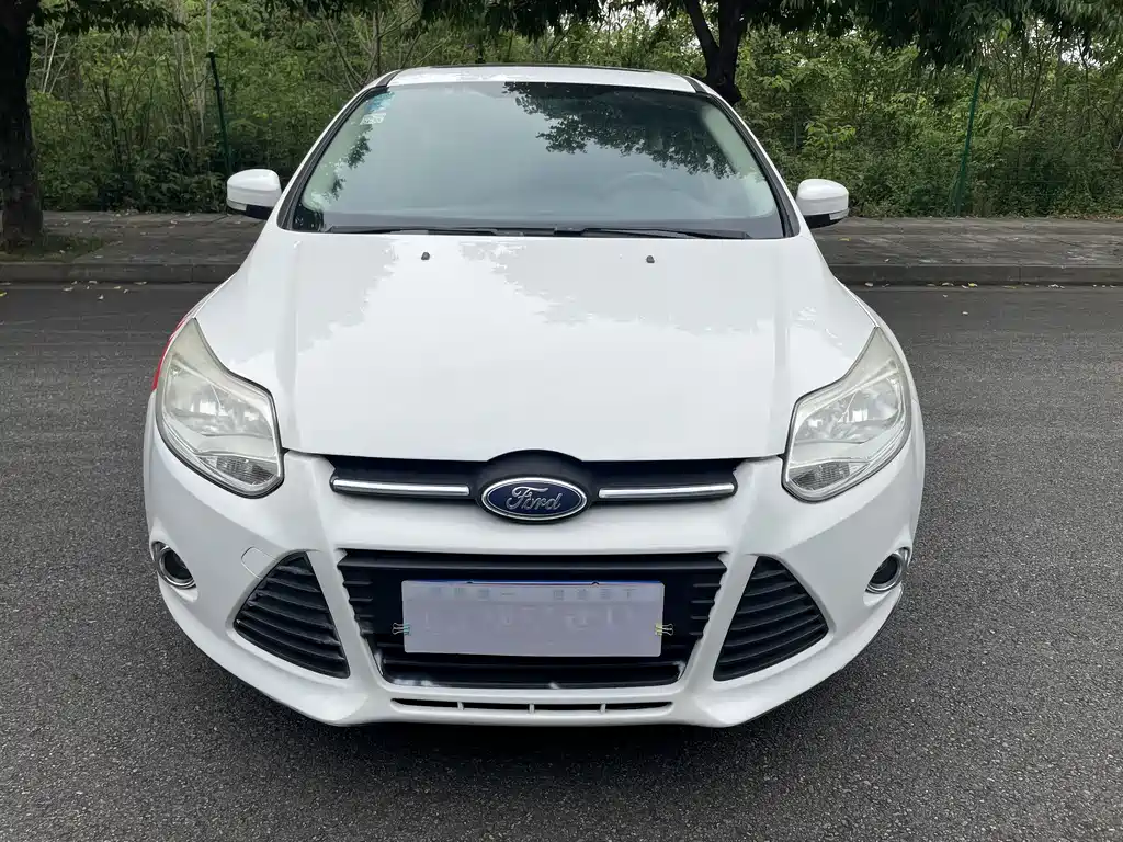 Ford Focus 2015 — фото 2